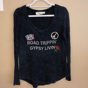 Vintage Havana long sleeve boho graphic top.